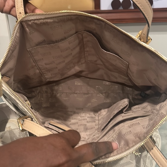 MK used cream shoes purse and wallet size 9 - Picture 2 of 5